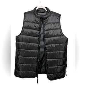 🎉🎉HOST PICK🎉🎉 Urban Republic Boys Puffer Vest, Black. Like New. Size XL